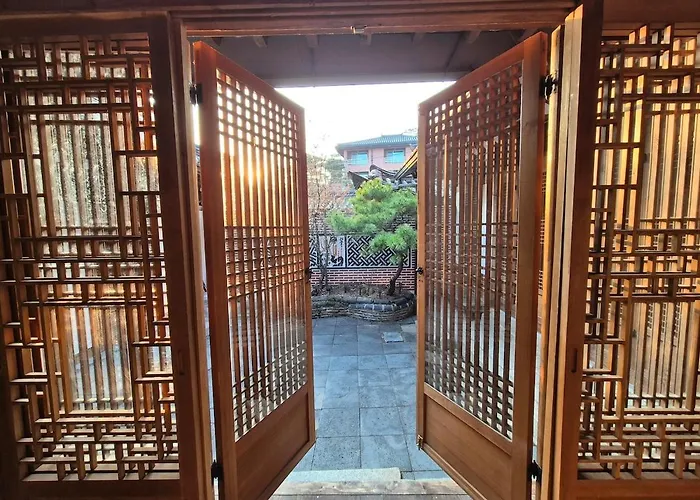 By The Palace 고택 송가헌 度假居 *